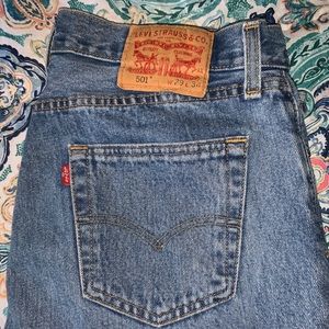 Levi’s 501 straight leg jeans light stonewash